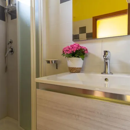 La Pineta - Le Casette Di Osvaldo Apartamento Lecco